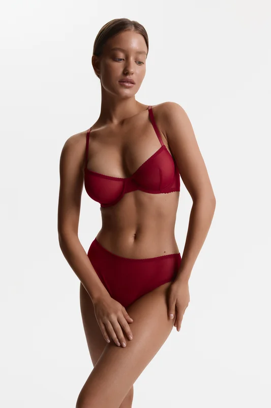 Basic бордо с классическими бразильяно — ROOMARÉ